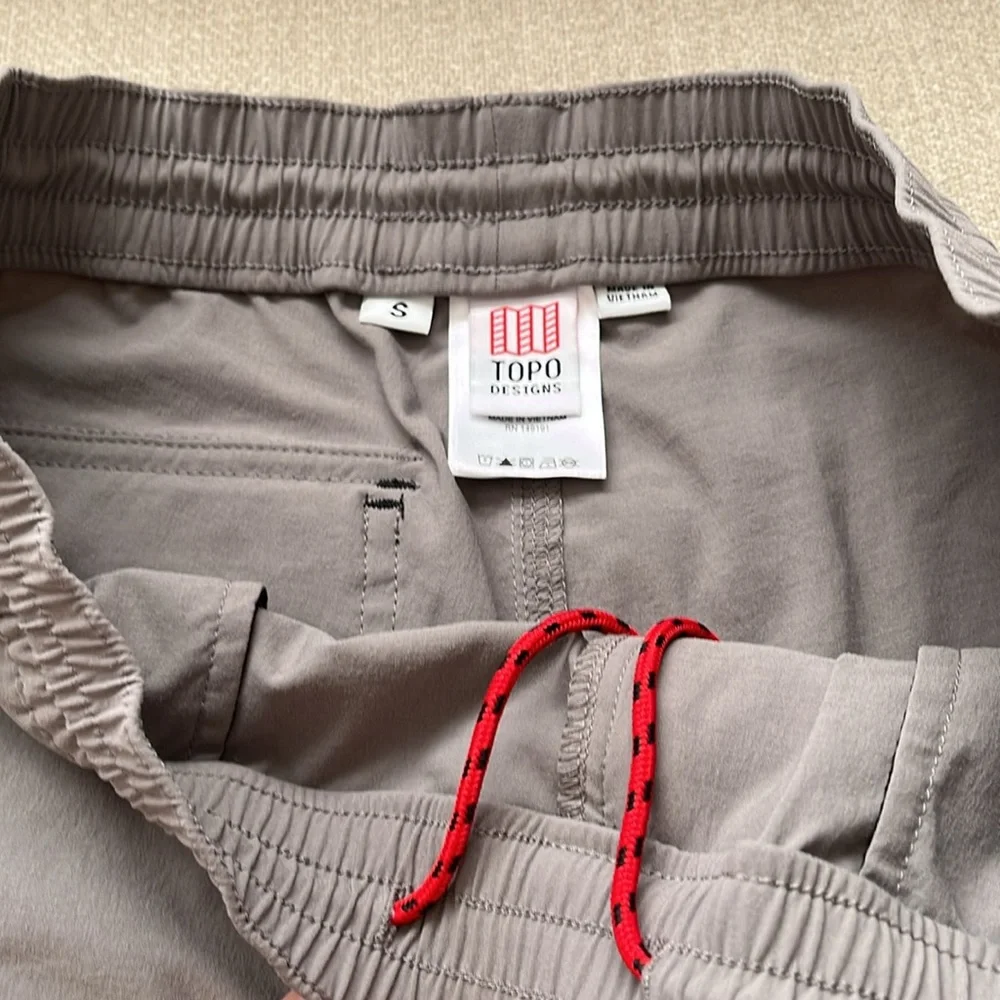 Topo Designs Mens Shorts Grey Nylon Stretch Outdoor Athleisure Size Small - Picture 6 of 11